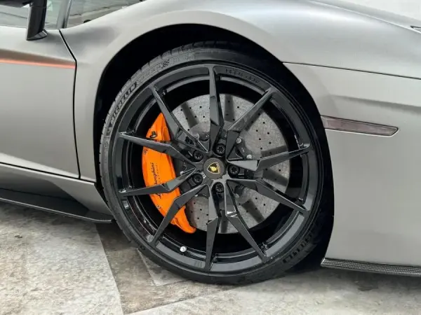 Lamborghini Aventador S 3