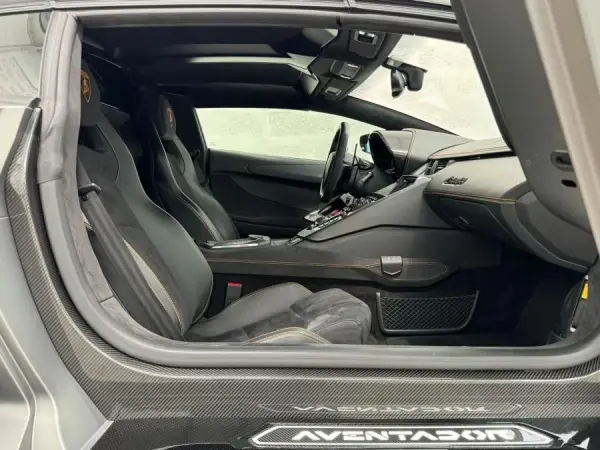 Lamborghini Aventador S 15