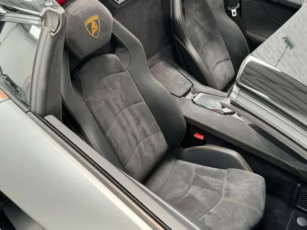 Lamborghini Aventador S 18