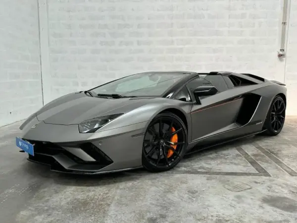Lamborghini Aventador S 23