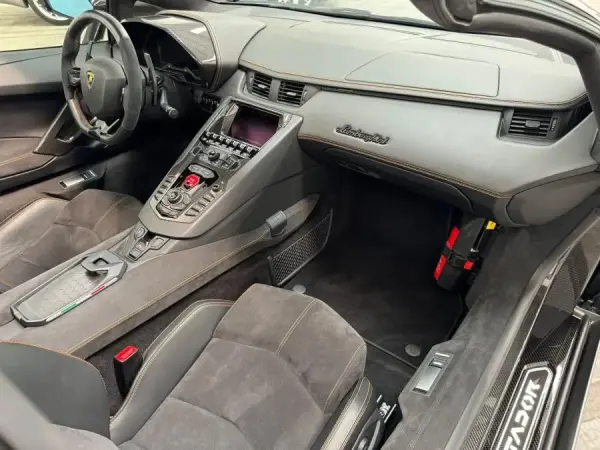 Lamborghini Aventador S 52