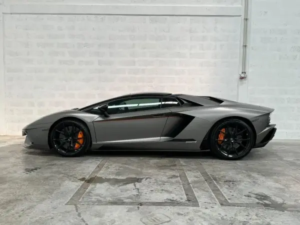Lamborghini Aventador S 56