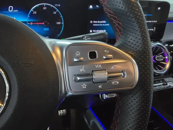 Mercedes-Benz EQB 250 AMG Line 8