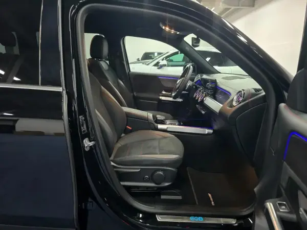 Mercedes-Benz EQB 250 AMG Line 11