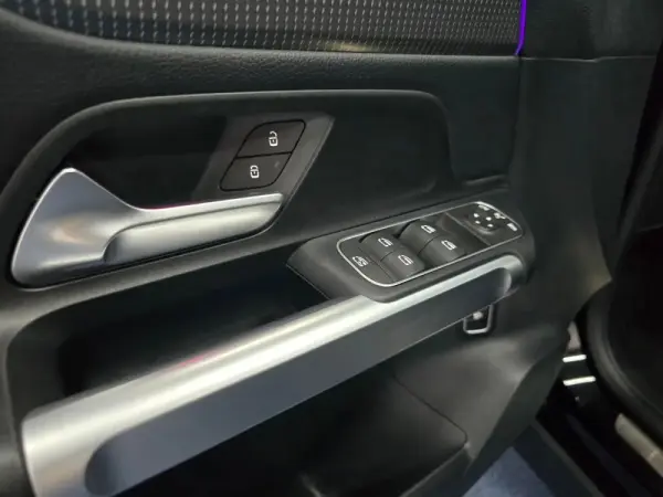 Mercedes-Benz EQB 250 Progressive 13