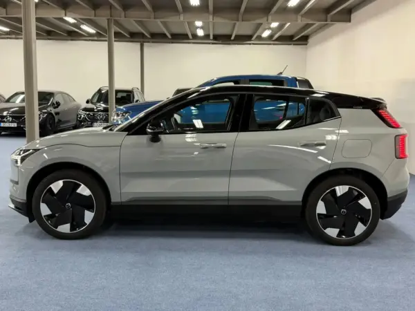 Volvo EX30 Single Motor Extended Range RWD Plus 44