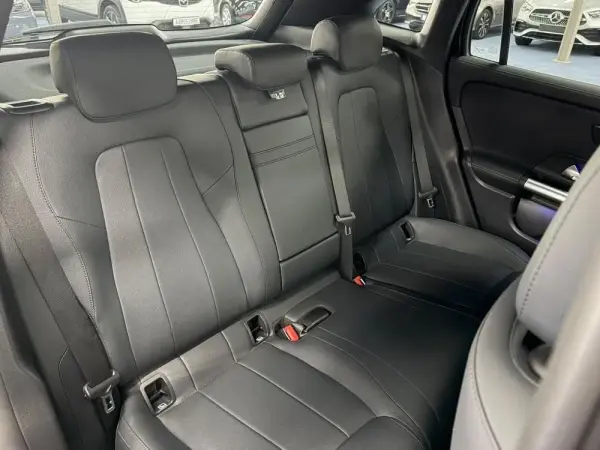 Mercedes-Benz EQA 250 Progressive 38