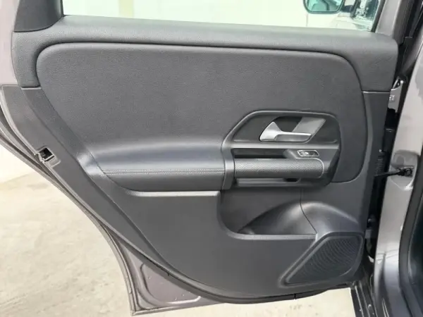 Mercedes-Benz B 250 e 8G-DCT Progressive Advanced 37