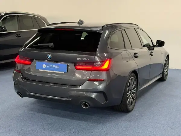 BMW 320 d Pack M Auto 3