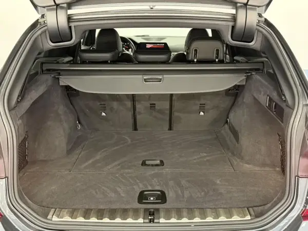 BMW 320 d Pack M Auto 43