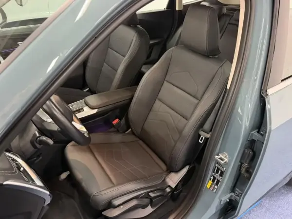 BMW iX1 xDrive30 7