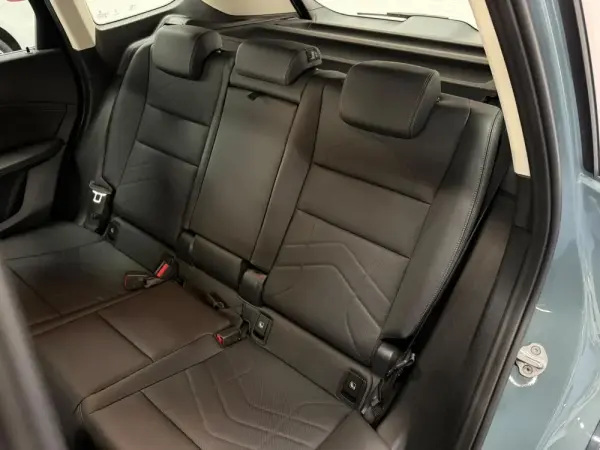 BMW iX1 xDrive30 36