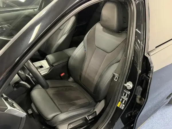 BMW 330 e Aut. M Sport 4