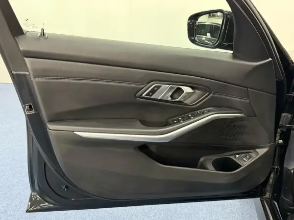 BMW 330 e Aut. M Sport 25