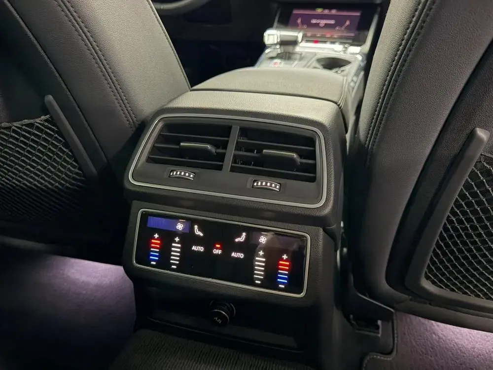 Audi A6 Avant 50 TFSIe quattro S tronic 36