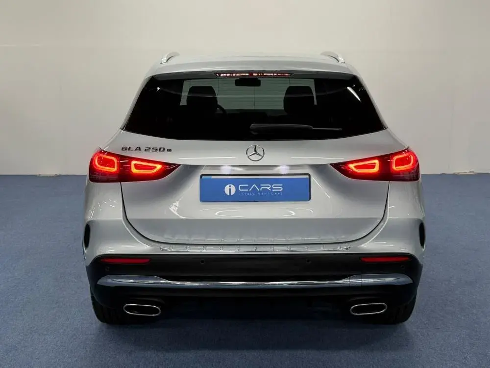 Mercedes-Benz GLA 250 e AMG Line 2