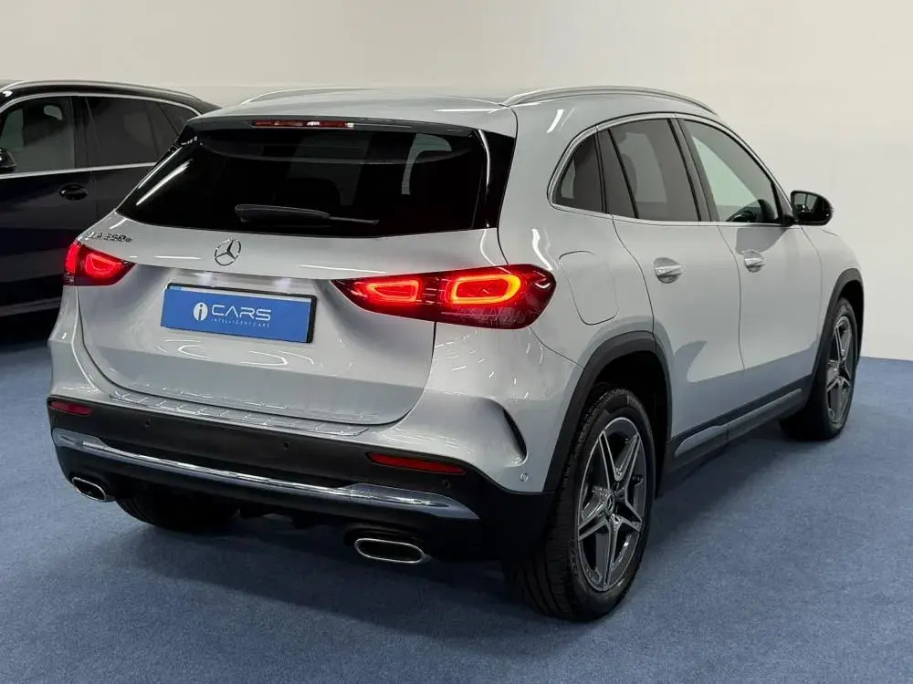 Mercedes-Benz GLA 250 e AMG Line 3