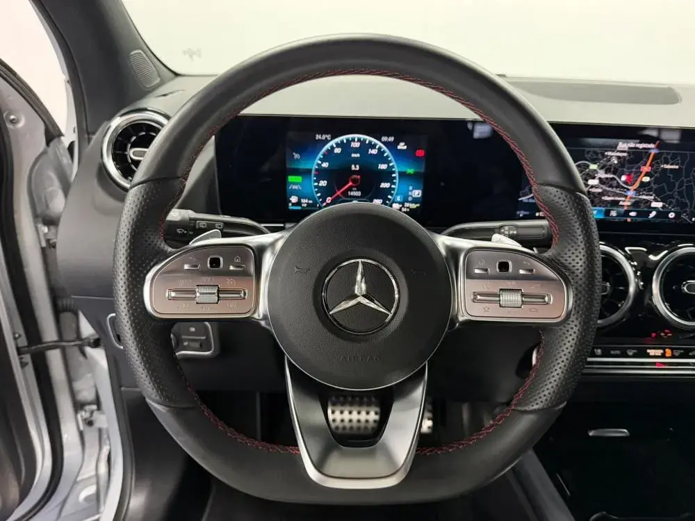 Mercedes-Benz GLA 250 e AMG Line 7