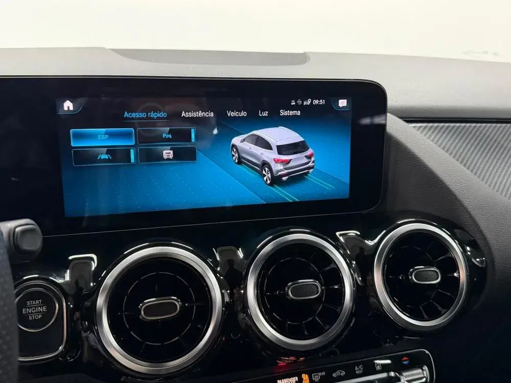 Mercedes-Benz GLA 250 e AMG Line 16