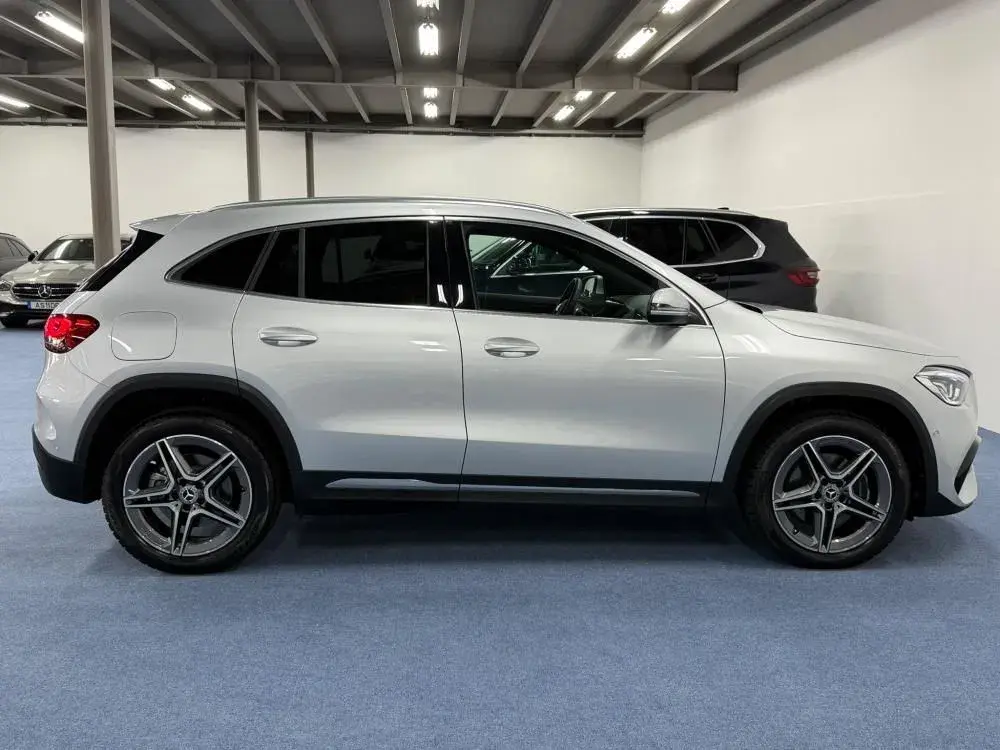 Mercedes-Benz GLA 250 e AMG Line 23