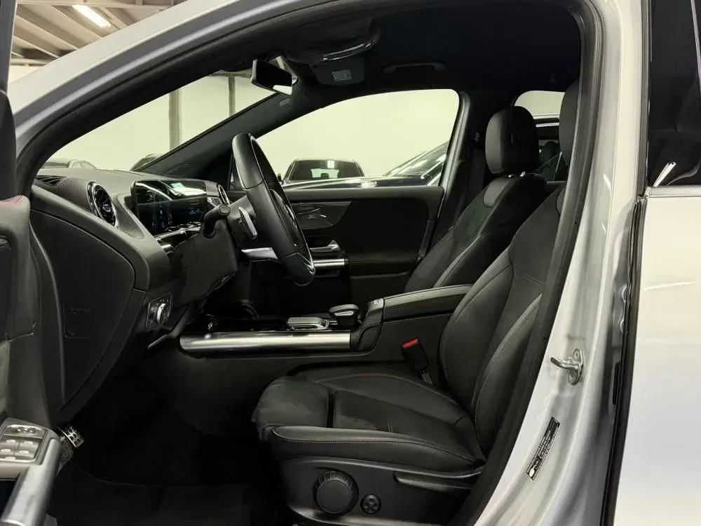 Mercedes-Benz GLA 250 e AMG Line 34