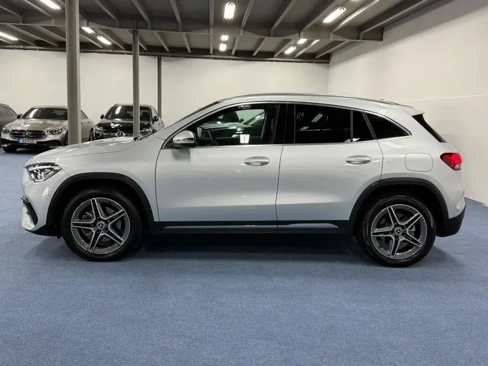 Mercedes-Benz GLA 250 e AMG Line 49
