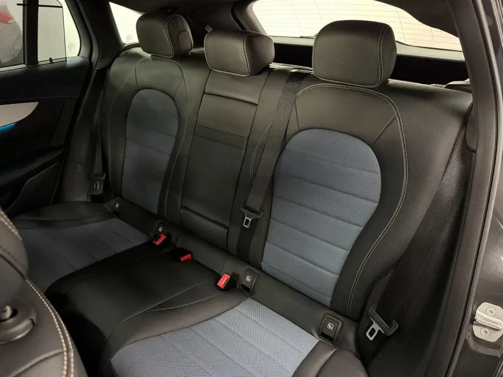 Mercedes-Benz EQC 400 4Matic 42