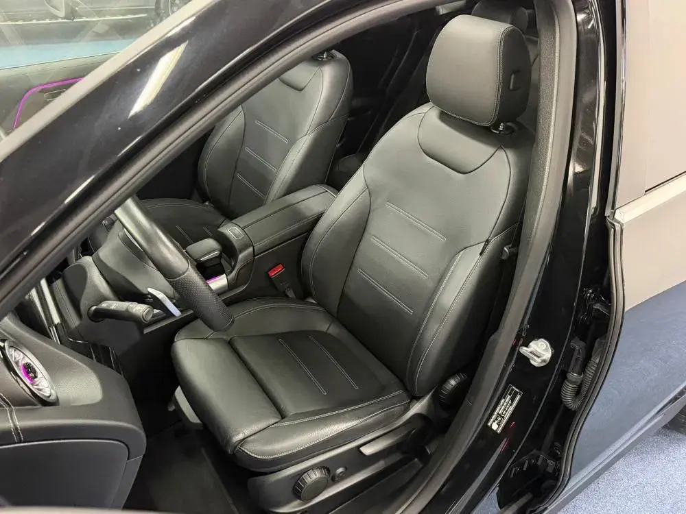 Mercedes-Benz GLA 250 e AMG Line 7