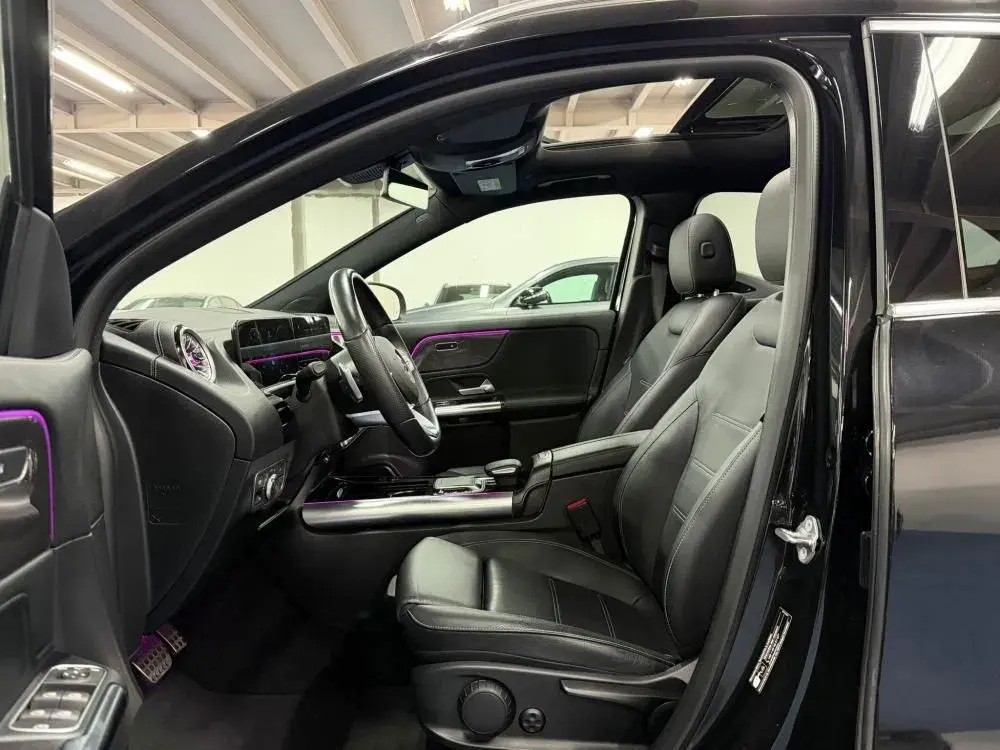 Mercedes-Benz GLA 250 e AMG Line 34
