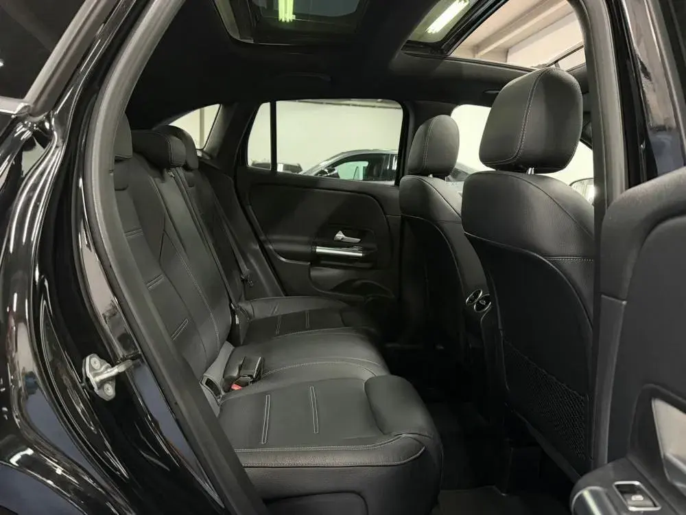Mercedes-Benz GLA 250 e AMG Line 47