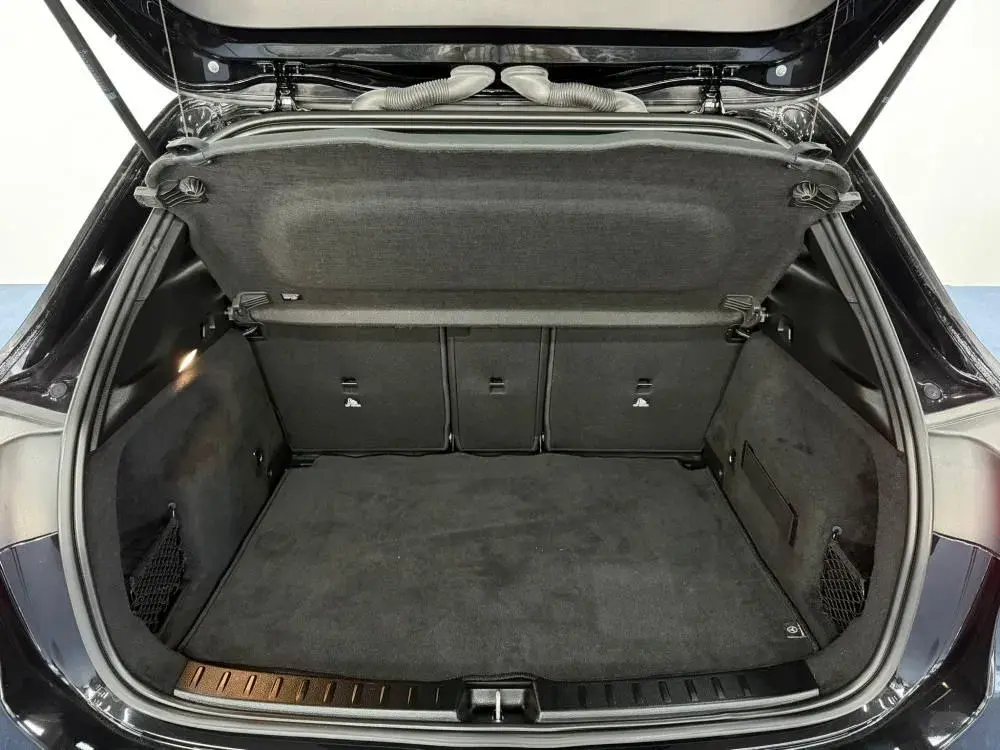 Mercedes-Benz GLA 250 e AMG Line 53