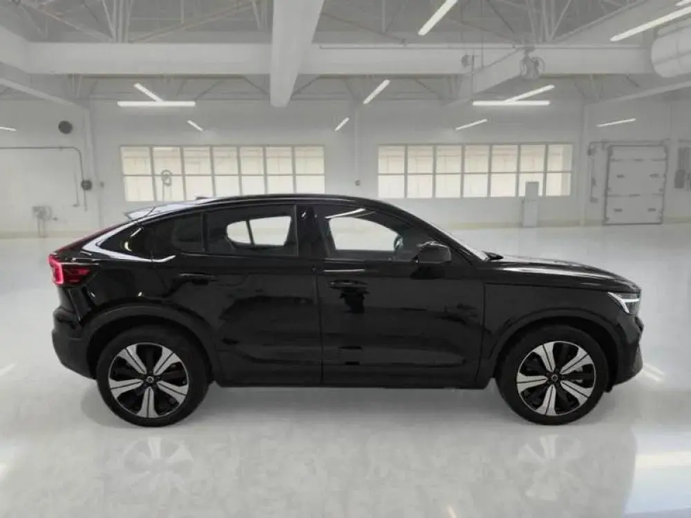 Volvo C40 Recharge Plus 8