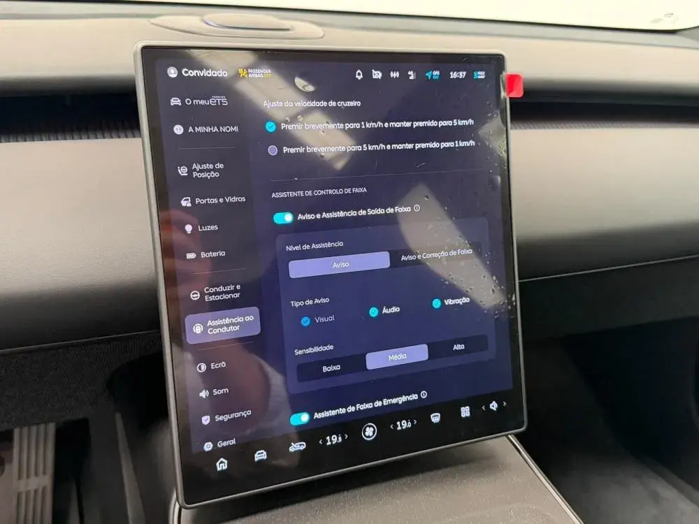 NIO ET5 Touring 100 kWh Long Range 27