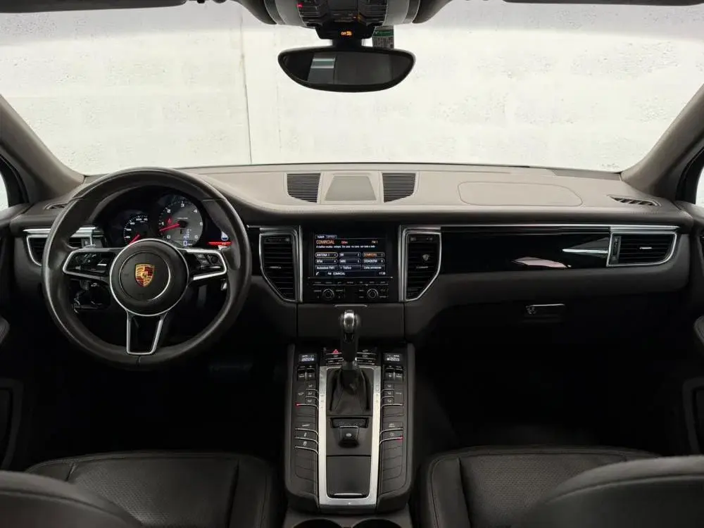 Porsche Macan S 12