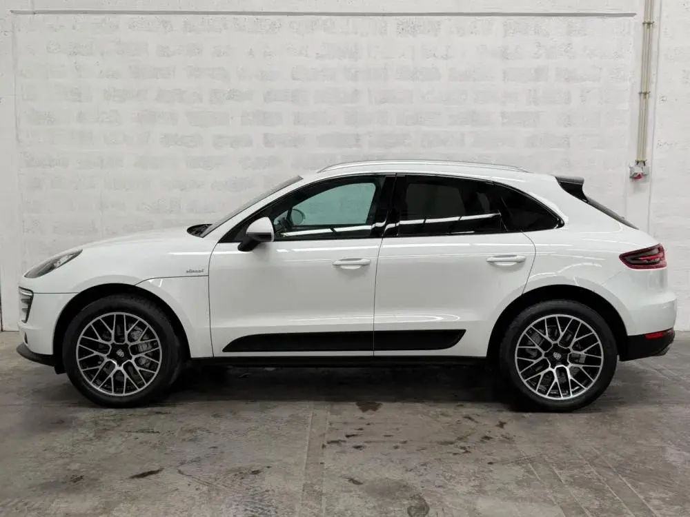 Porsche Macan S 37