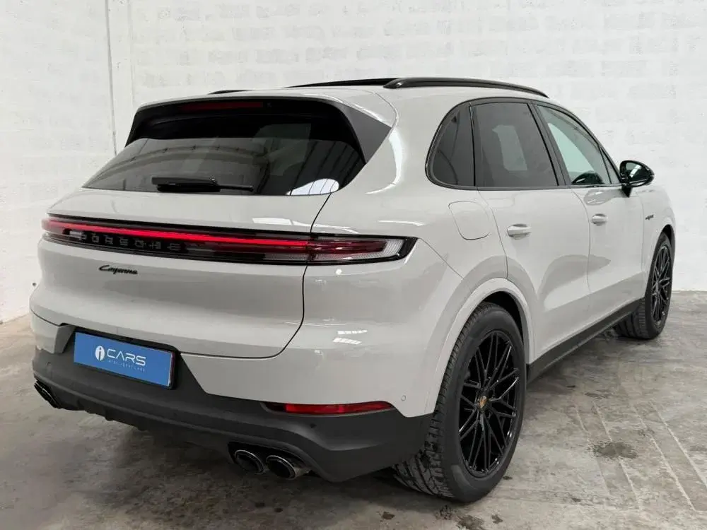 Porsche Cayenne E-Hybrid 3