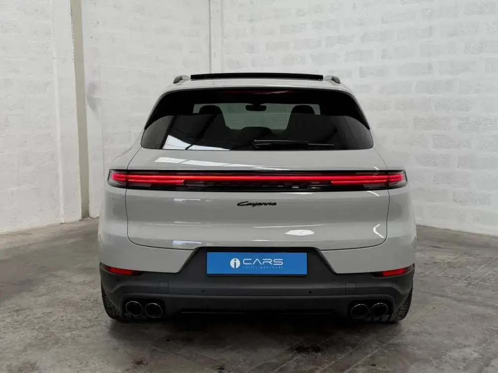 Porsche Cayenne E-Hybrid 2