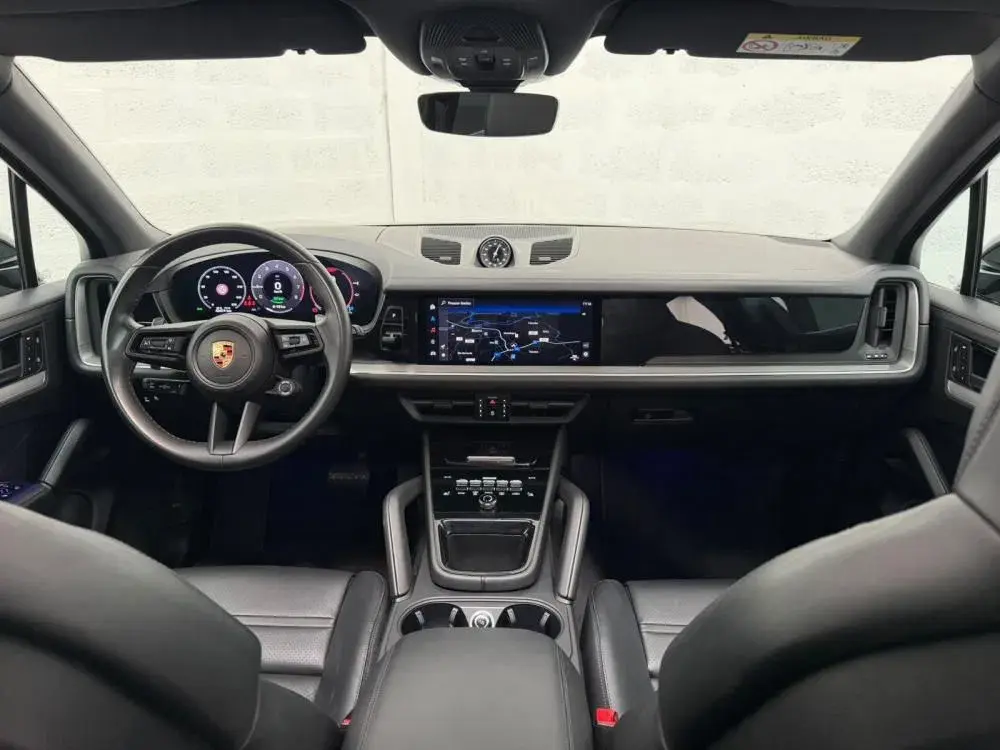 Porsche Cayenne E-Hybrid 12
