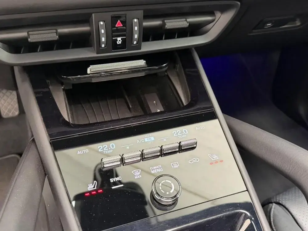 Porsche Cayenne E-Hybrid 27