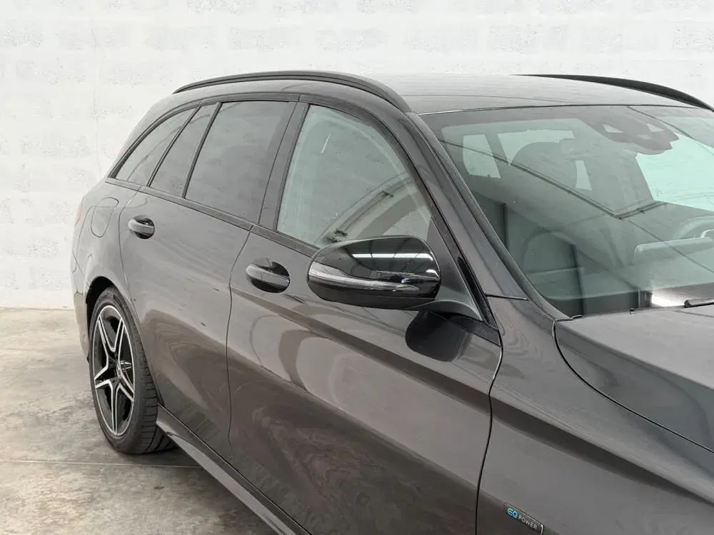 Mercedes-Benz C 300 de AMG Line 7