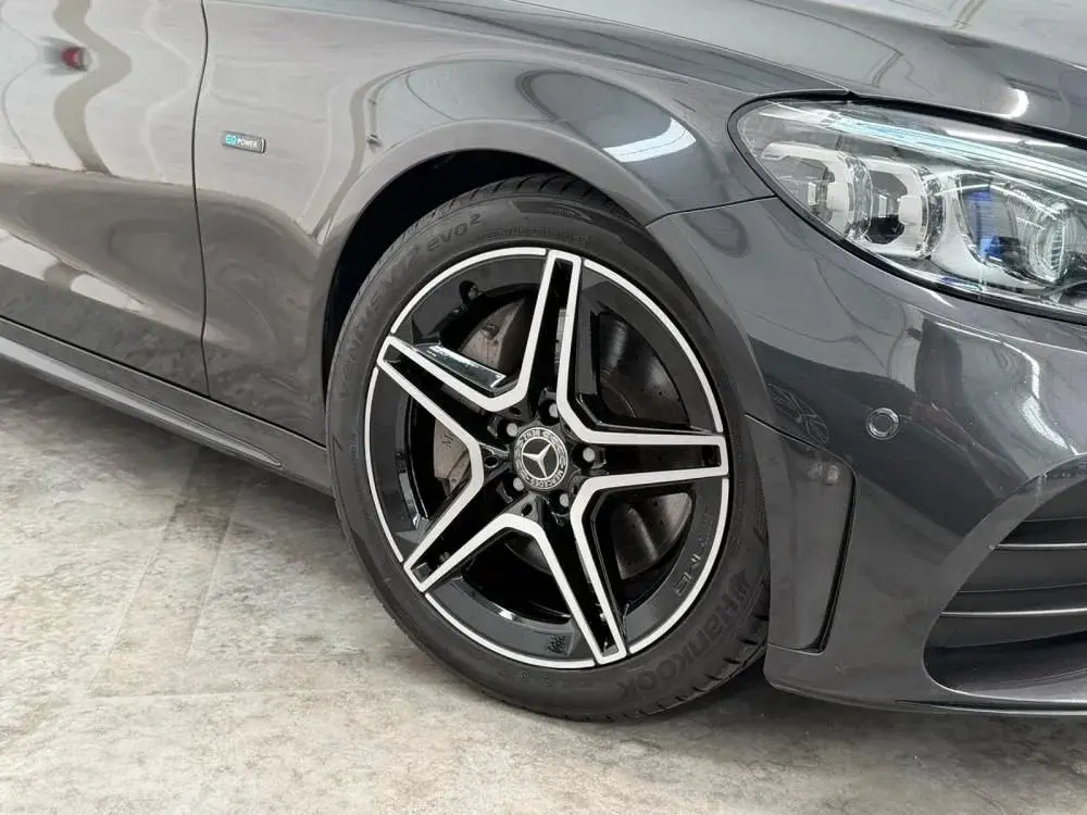 Mercedes-Benz C 300 de AMG Line 10
