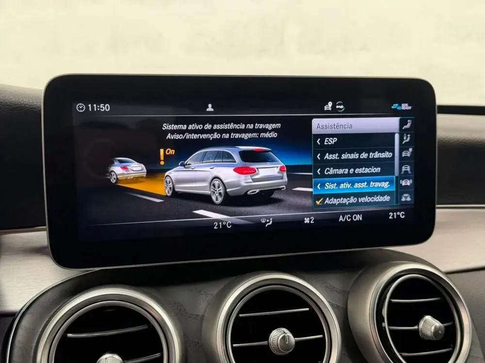 Mercedes-Benz C 300 de AMG Line 28