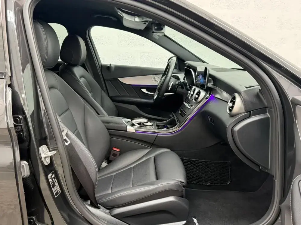 Mercedes-Benz C 300 de AMG Line 44
