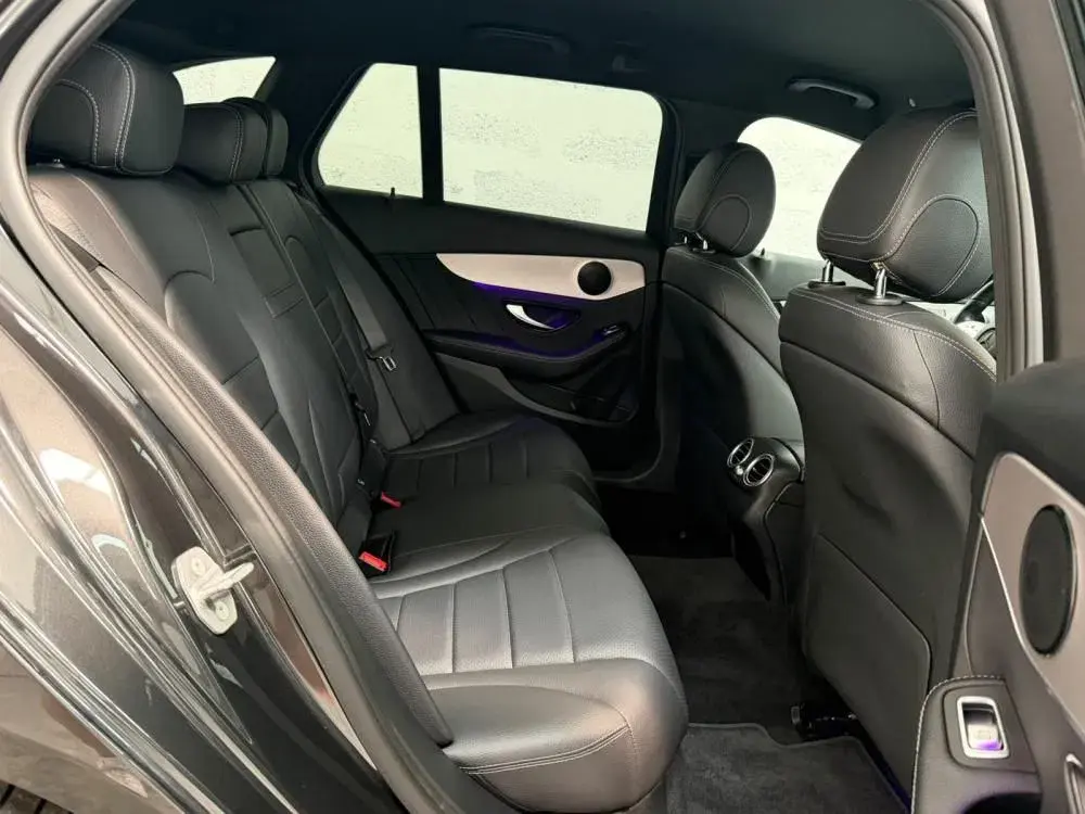 Mercedes-Benz C 300 de AMG Line 49