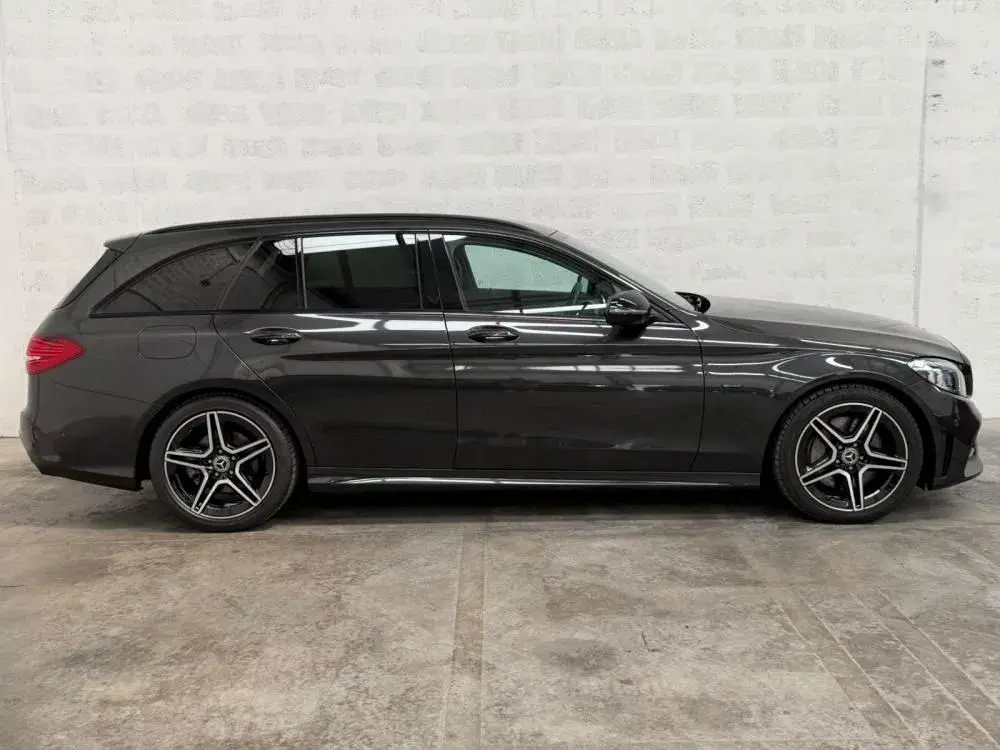 Mercedes-Benz C 300 de AMG Line 56