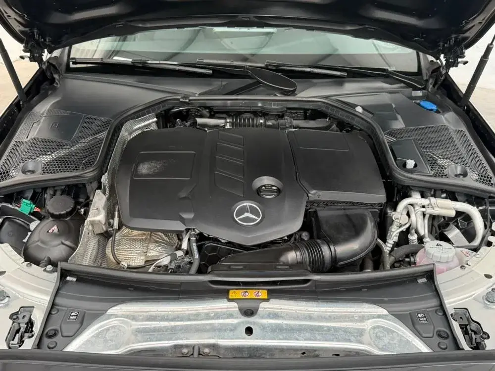 Mercedes-Benz C 300 de AMG Line 57