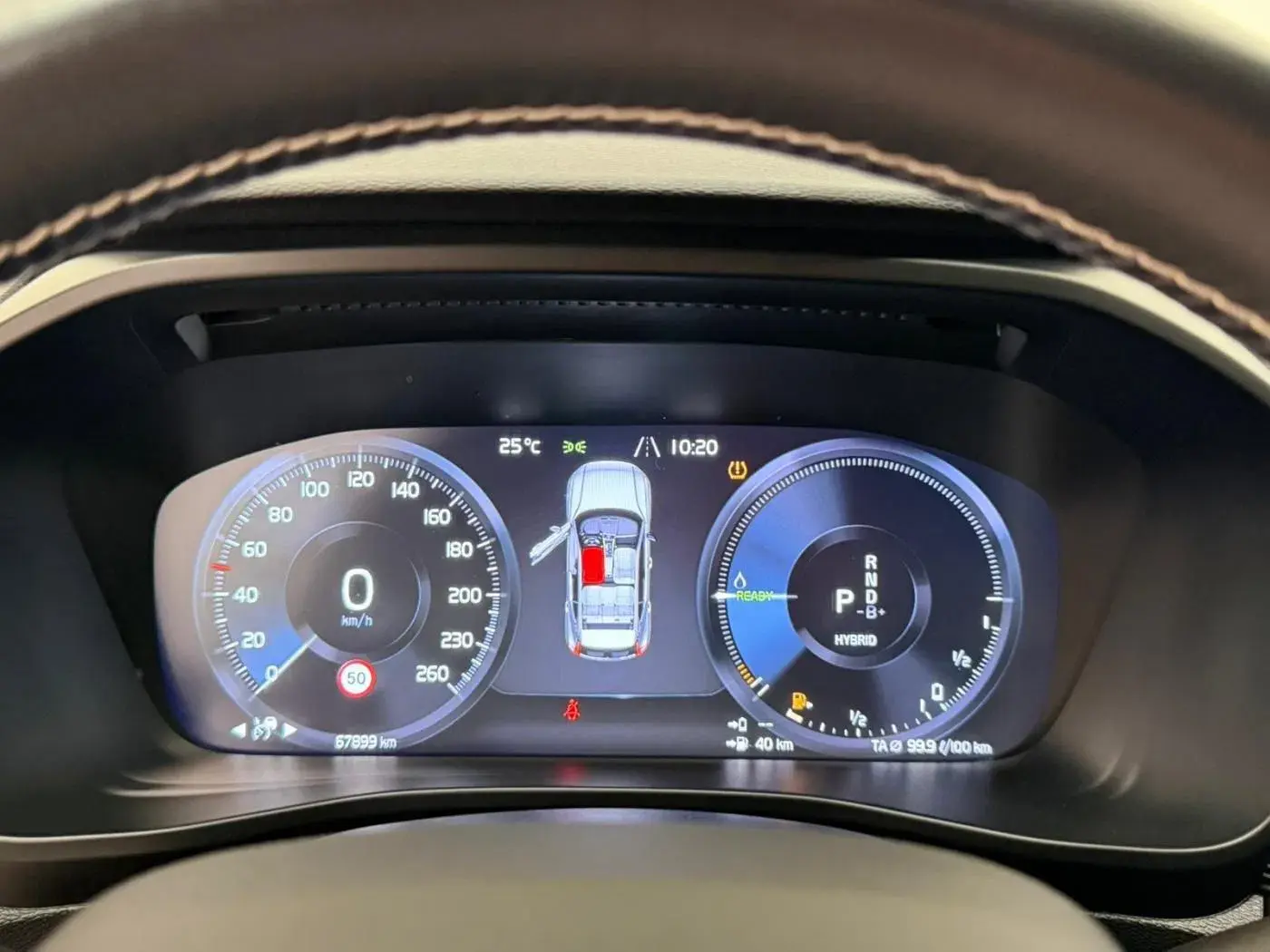 Volvo XC 40 1.5 T4 PHEV R-Design 8