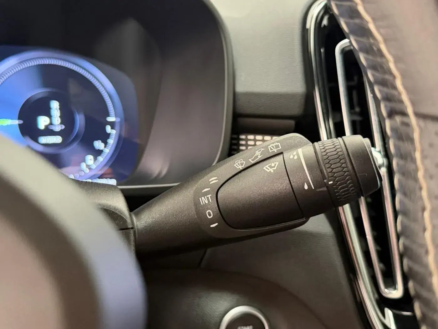 Volvo XC 40 1.5 T4 PHEV R-Design 13
