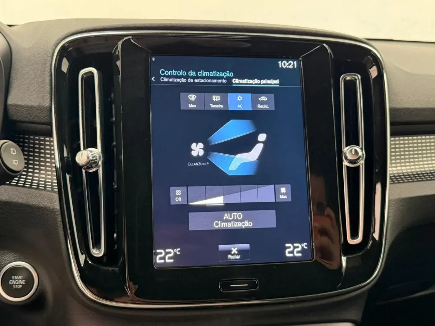 Volvo XC 40 1.5 T4 PHEV R-Design 18