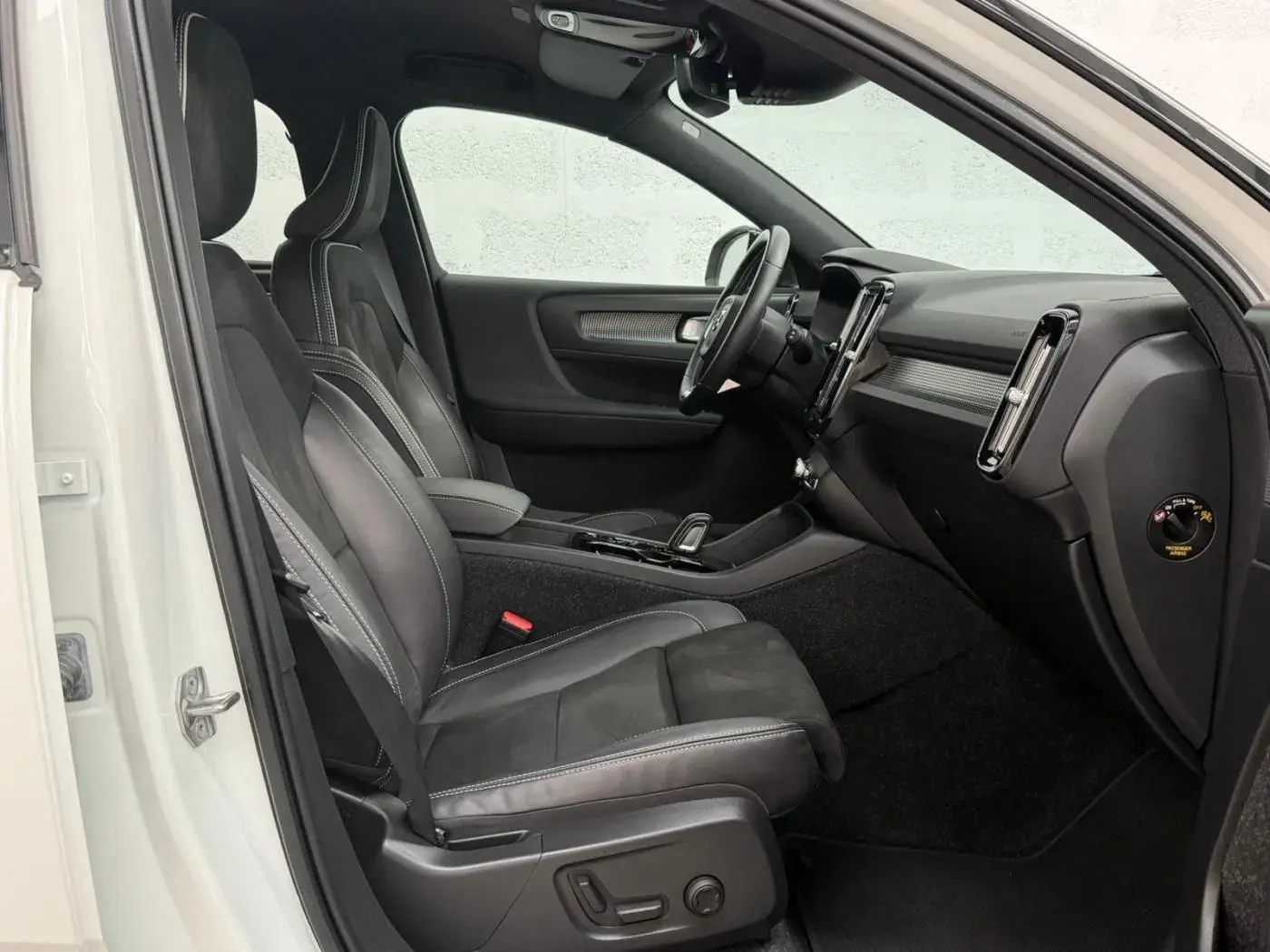 Volvo XC 40 1.5 T4 PHEV R-Design 26